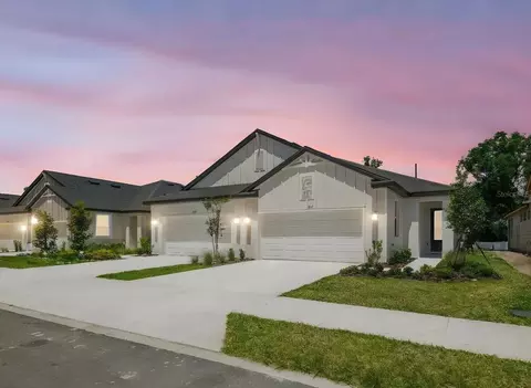 3685 Nandina Cir, Sun City Center, FL 33573