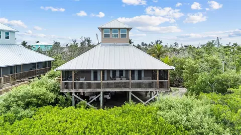8770 King St, Placida, FL 33946