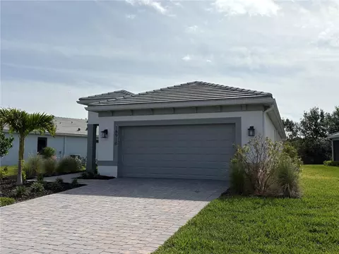 18910 Indian Rock Pl, Lakewood Ranch, FL 34211