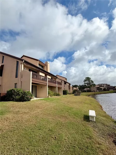 1322 Pelican Creek Xing #B, Saint Petersburg, FL 33707