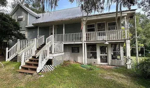 1353 Spring Lake Rd, Fruitland Park, FL 34731