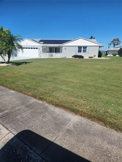 1815 Danbury Dr, Sun City Center, FL 33573