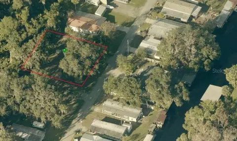 1660 Bass Ave, Seville, FL 32190