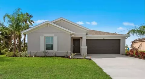 117 Hercules Dr, Rotonda West, FL 33947