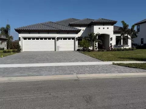 10120 Meadowrun Dr, Lithia, FL 33547