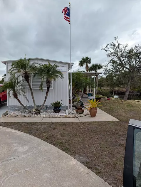1128 Seahorse Ln, Englewood, FL 34224