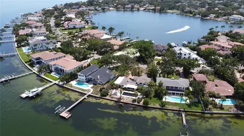 1967 Brightwaters Blvd NE, Saint Petersburg, FL 33704
