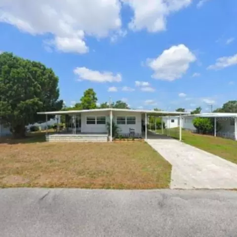 5433 Joyce St, Zephyrhills, FL 33542