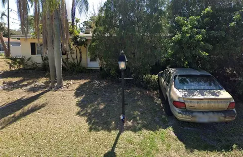 3327 74th St N, Saint Petersburg, FL 33710