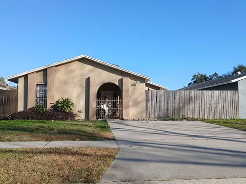 10703 Crowngate Ln, Tampa, FL 33624