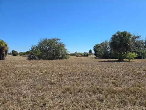 8 Lark Dr, Placida, FL 33946