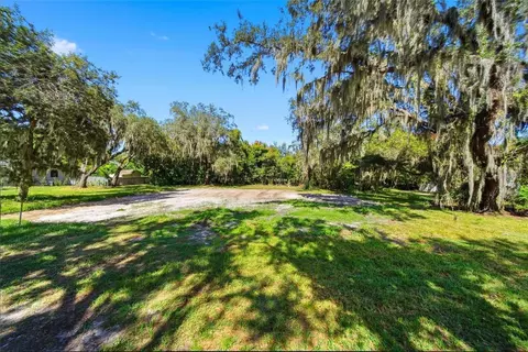 329 E Gulley Ave, Oakland, FL 34760