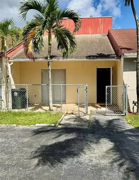 5797 S 37th St, Greenacres, FL 33463