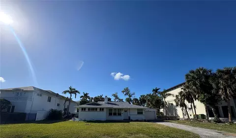 1355 Harbor Dr, Sarasota, FL 34239