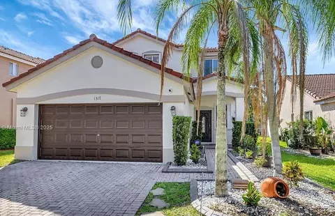 1317 Majesty Ter, Weston, FL 33327