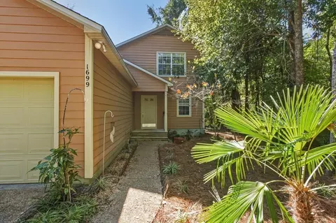 Undisclosed, Tallahassee, FL 32301