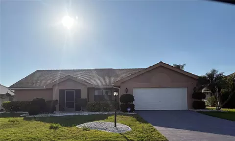 721 Elkhorn Rd, Sun City Center, FL 33573