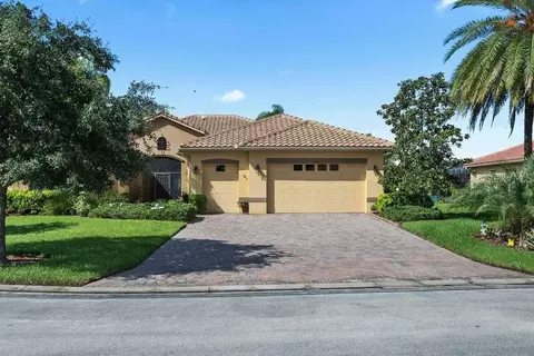 262 Escondido Ct, Kissimmee, FL 34759