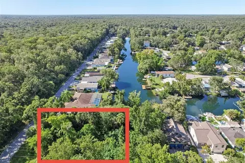 6945 E Richard Dr, Weeki Wachee, FL 34607