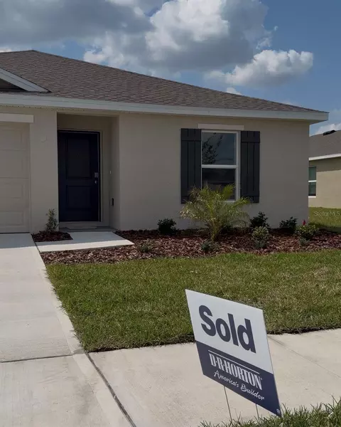 3009 Pink Gerbera Sq, Plant City, FL 33566