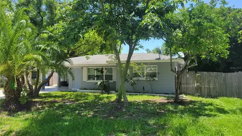 6103 Carlton Ave, Sarasota, FL 34231