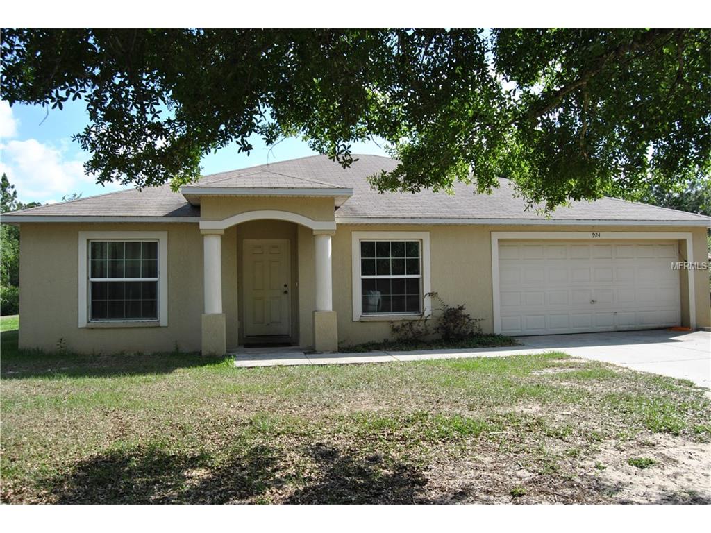 924 Spring Ct, Frostproof, FL 33843 photo 1