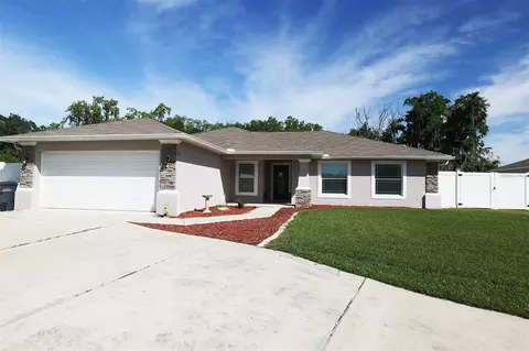 105 Majestic Gardens Ct, Winter Haven, FL 33880