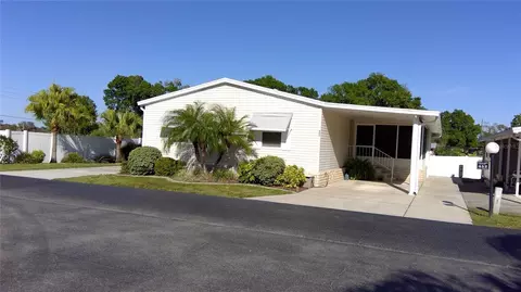 452 Par Dr #371, Frostproof, FL 33843