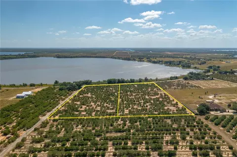 N Scenic Highway, Frostproof, FL 33843