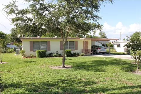 7 Lamplight Ln, Winter Haven, FL 33884
