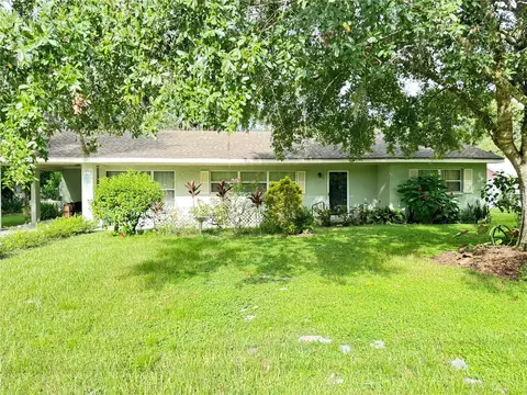 215 N Parkwood Ave, Bartow, FL 33830
