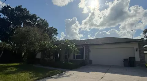 155 Lakeview Dr, Haines City, FL 33844