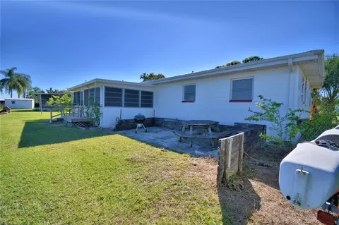 Exterior - 105 Maxcy Ln, Frostproof, FL 33843 photo 8 of 12