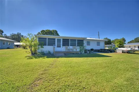 Exterior - 105 Maxcy Ln, Frostproof, FL 33843 photo 5 of 12