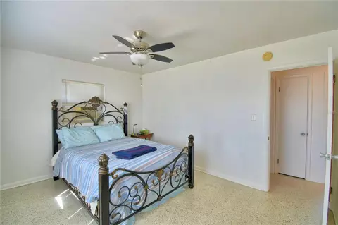 Bedroom - 105 Maxcy Ln, Frostproof, FL 33843 photo 3 of 6