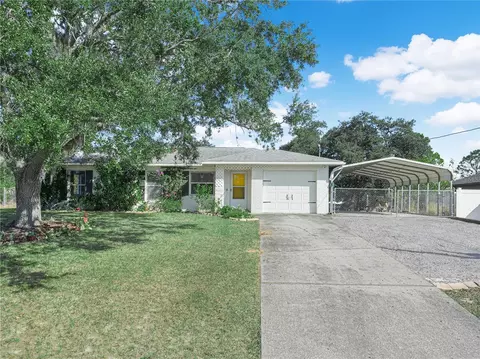 2211 Lemon Dr, Lake Wales, FL 33898