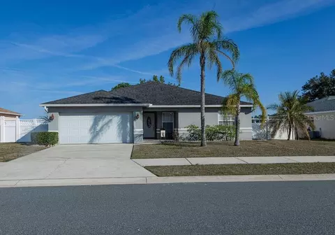 1015 Highland Crest Cir, Lake Wales, FL 33853