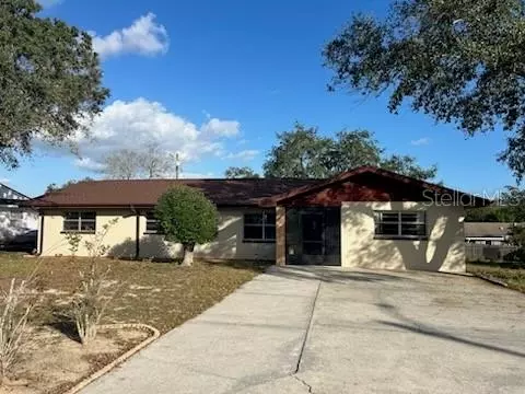 832 Sherwood Dr, Lake Wales, FL 33898