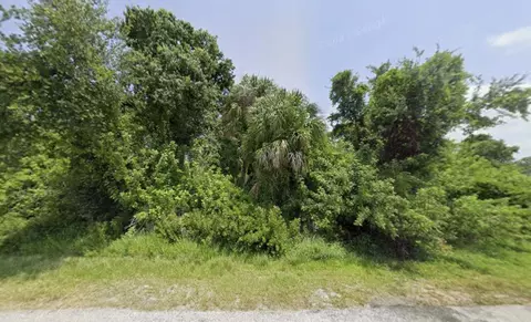 8302 Pelican Rd, Englewood, FL 34224