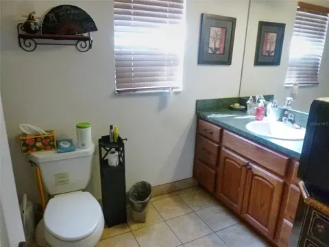 Bath - 121 Deer Rd, Frostproof, FL 33843 photo 1 of 8