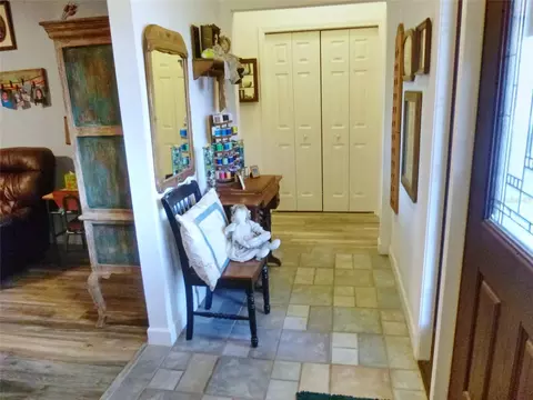 Entry Way - 121 Deer Rd, Frostproof, FL 33843 photo 2 of 3