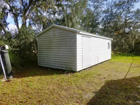 Exterior - 121 Deer Rd, Frostproof, FL 33843 photo 6 of 8