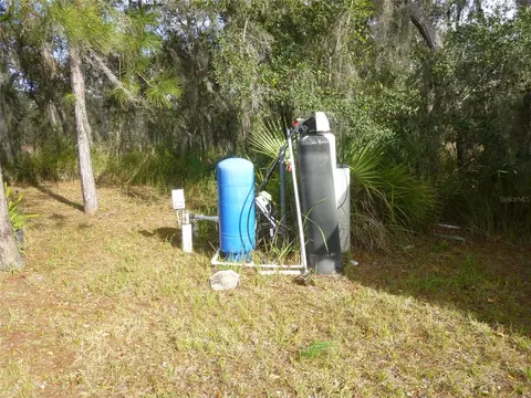 Exterior - 121 Deer Rd, Frostproof, FL 33843 photo 7 of 8