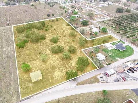9 Th St W, Frostproof, FL 33843