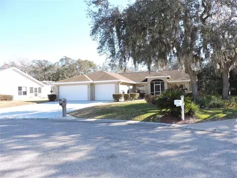 1010 Destin Dr, Lake Wales, FL 33898