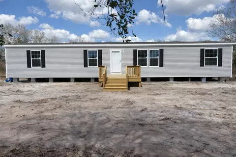 19629 NW 300th St, Okeechobee, FL 34972