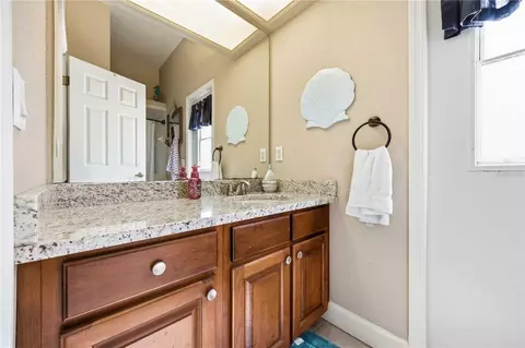 Bath - 355 Ruby Lake Loop, Winter Haven, FL 33884 photo 4 of 5
