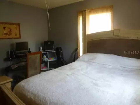 Bedroom - 528 Central Ave, Frostproof, FL 33843 photo 3 of 6