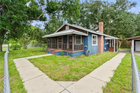 30 E 8th St, Frostproof, FL 33843