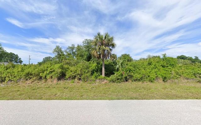 7092 Nichols St, Englewood, FL 34224